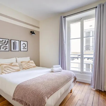 Apartment 1.Luxury New Flat/Full Equipped/Champs Elysees/Ar *